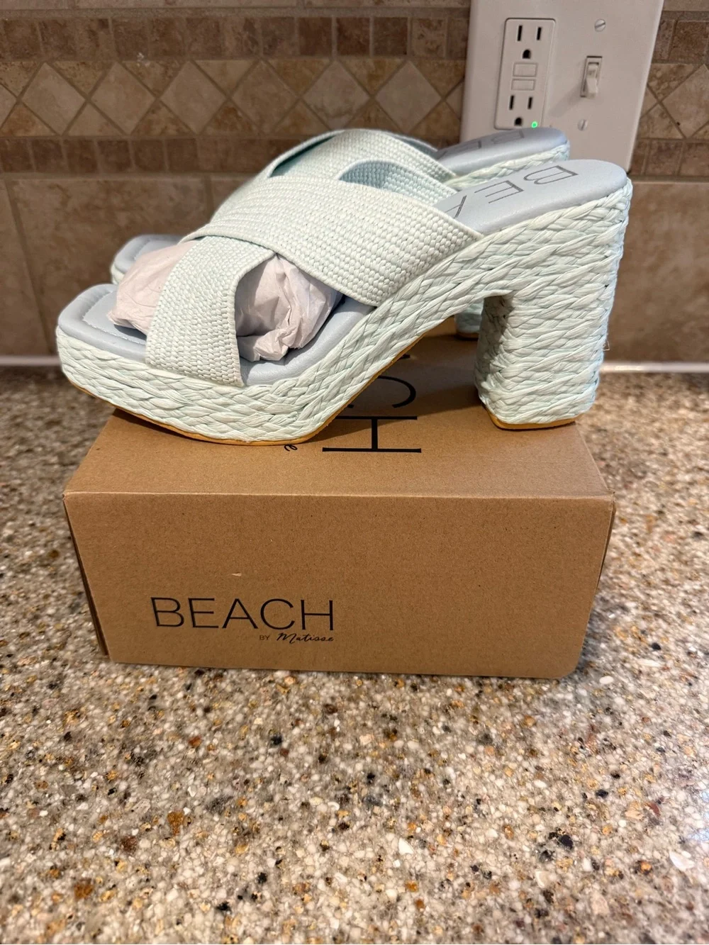 Beach by Matisse Caravan Block Heel Sandals Size 10